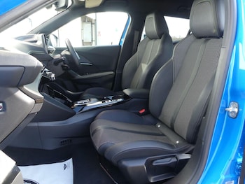 Used Peugeot 2008 2022 for sale - 78406003: Photo