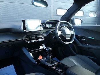 Used Peugeot 2008 2023 for sale - 78406017: Photo