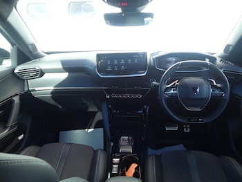 Used Peugeot 2008 2024 for sale - 78471992: Photo