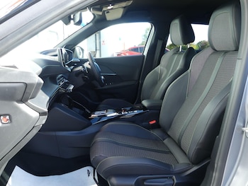 Used Peugeot 2008 2024 for sale - 78471992: Photo