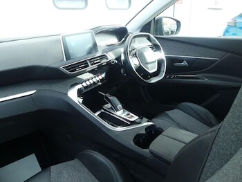 Used Peugeot 3008 2018 for sale - 78406016: Photo