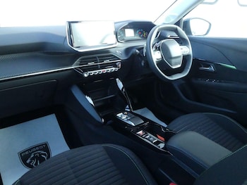 Used Peugeot 208 2024 for sale - 78406002: Photo