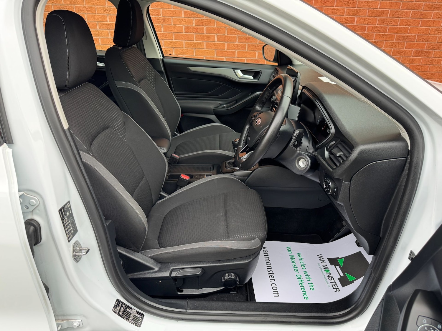 Used Ford Focus 2023 for sale - 77171125: Photo 16