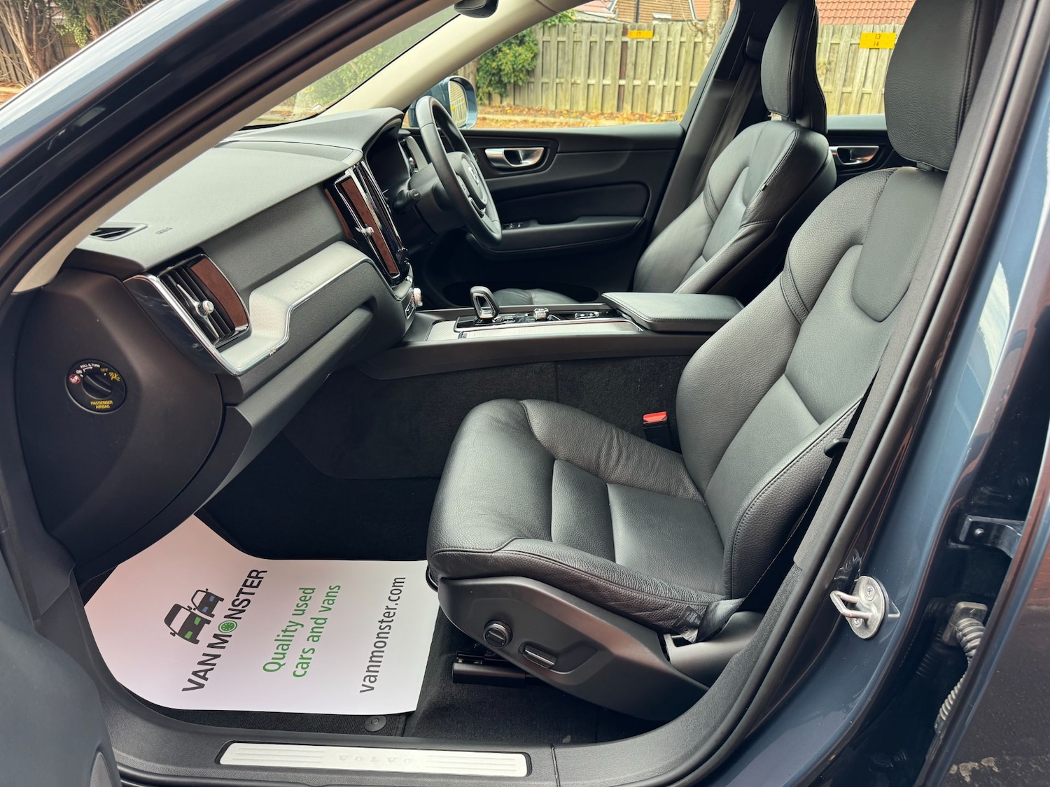 Used Volvo XC60 2023 for sale - 76531437: Photo 17