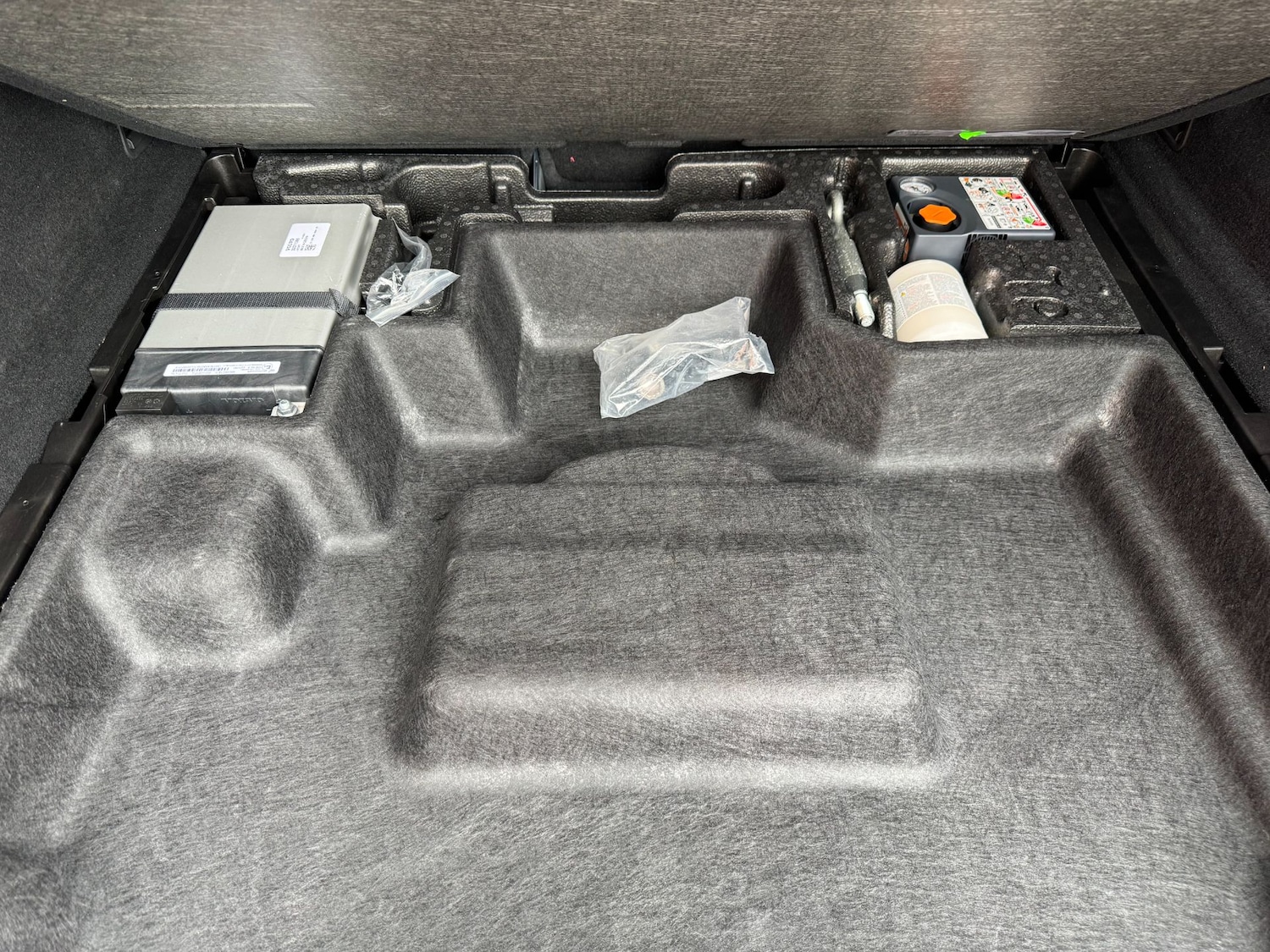 Used Volvo XC60 2023 for sale - 76531437: Photo 25