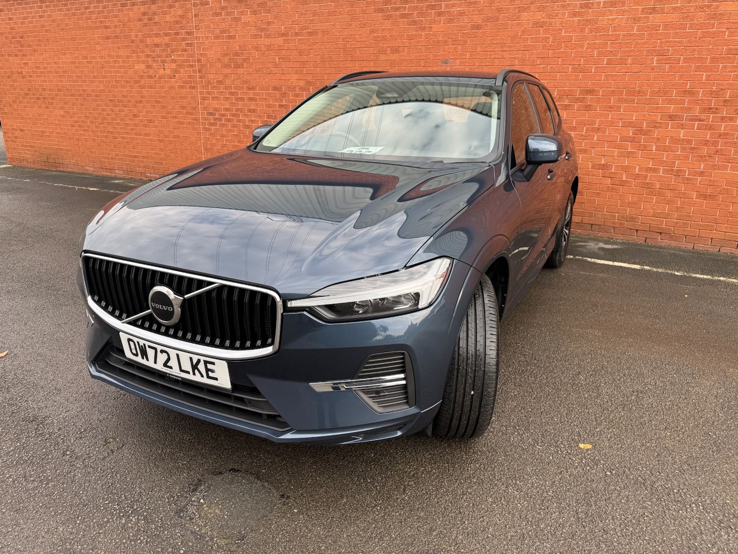 Used Volvo XC60 2023 for sale - 76531437: Photo 3