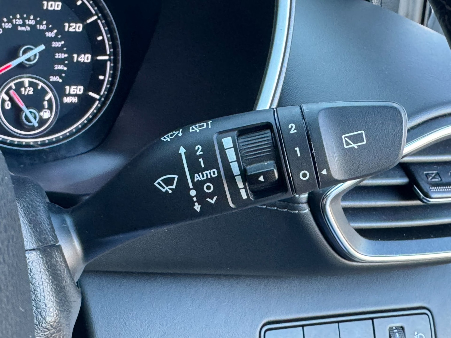 Used Hyundai Santa Fe 2023 for sale - 76807464: Photo 28