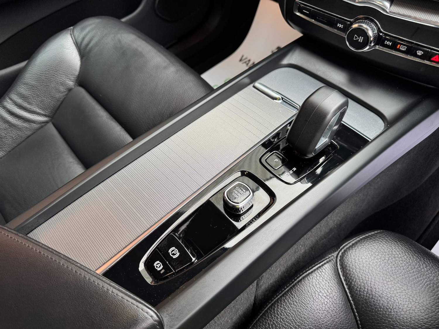 Used Volvo XC60 2023 for sale - 77378032: Photo 39