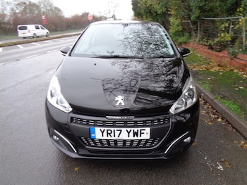 Used Peugeot 208 2017 for sale - 76393449: Photo