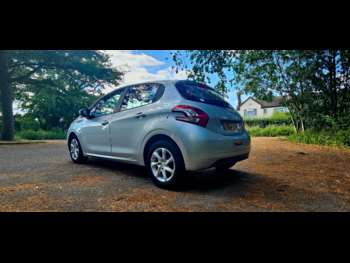 Used Peugeot 208 2014 for sale - 75394058: Photo