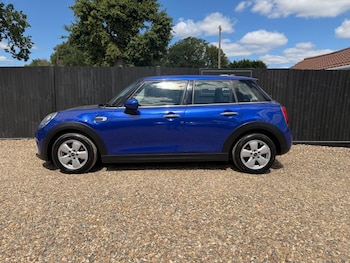 Used MINI Hatch 2019 for sale - 79328530: Photo