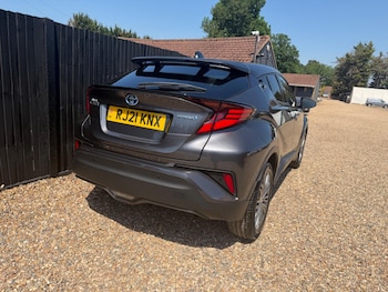 Used Toyota C-HR 2021 for sale - 78910777: Photo