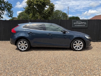 Used Volvo V40 2018 for sale - 79062143: Photo