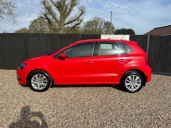 Used Volkswagen Polo 2016 for sale - 78244627: Photo