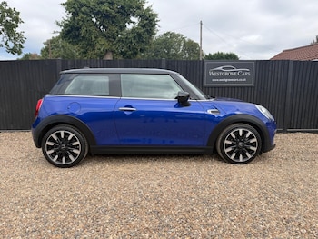 Used MINI Hatch 2019 for sale - 79348909: Photo