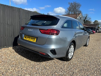 Used Kia Ceed 2023 for sale - 78245230: Photo