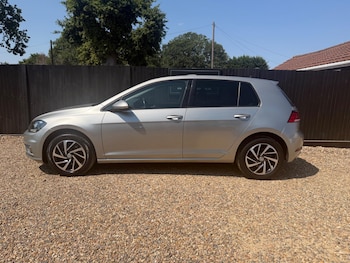 Used Volkswagen Golf 2019 for sale - 79362005: Photo