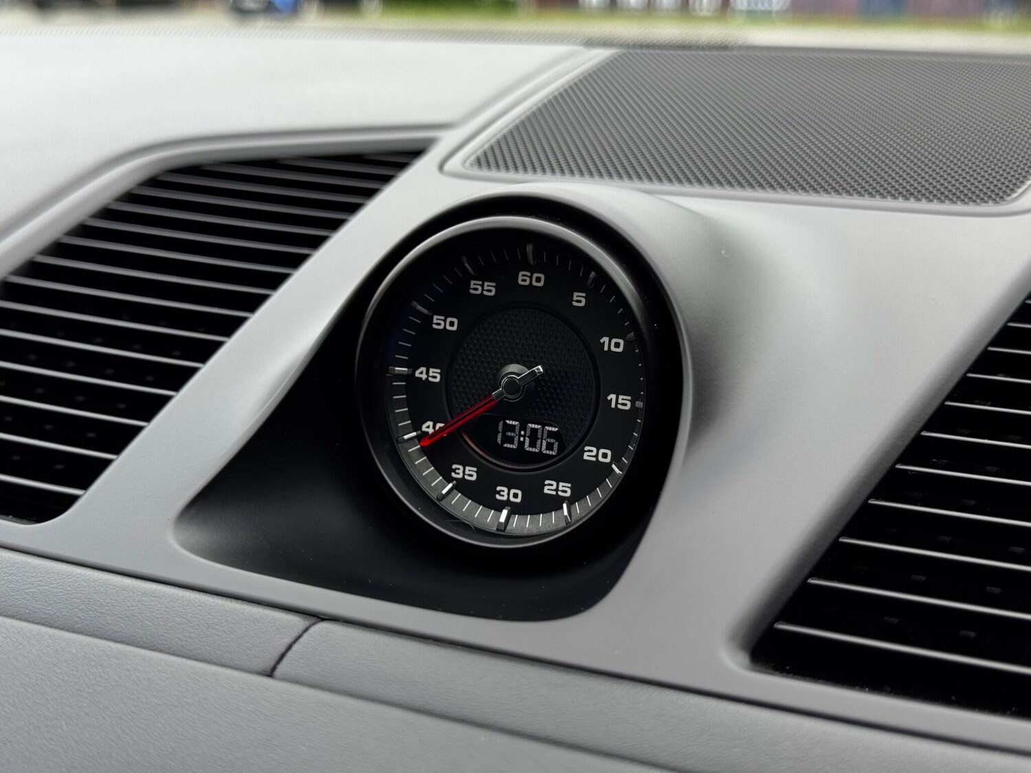 Used Porsche Cayenne for sale - 77330608: Photo 59