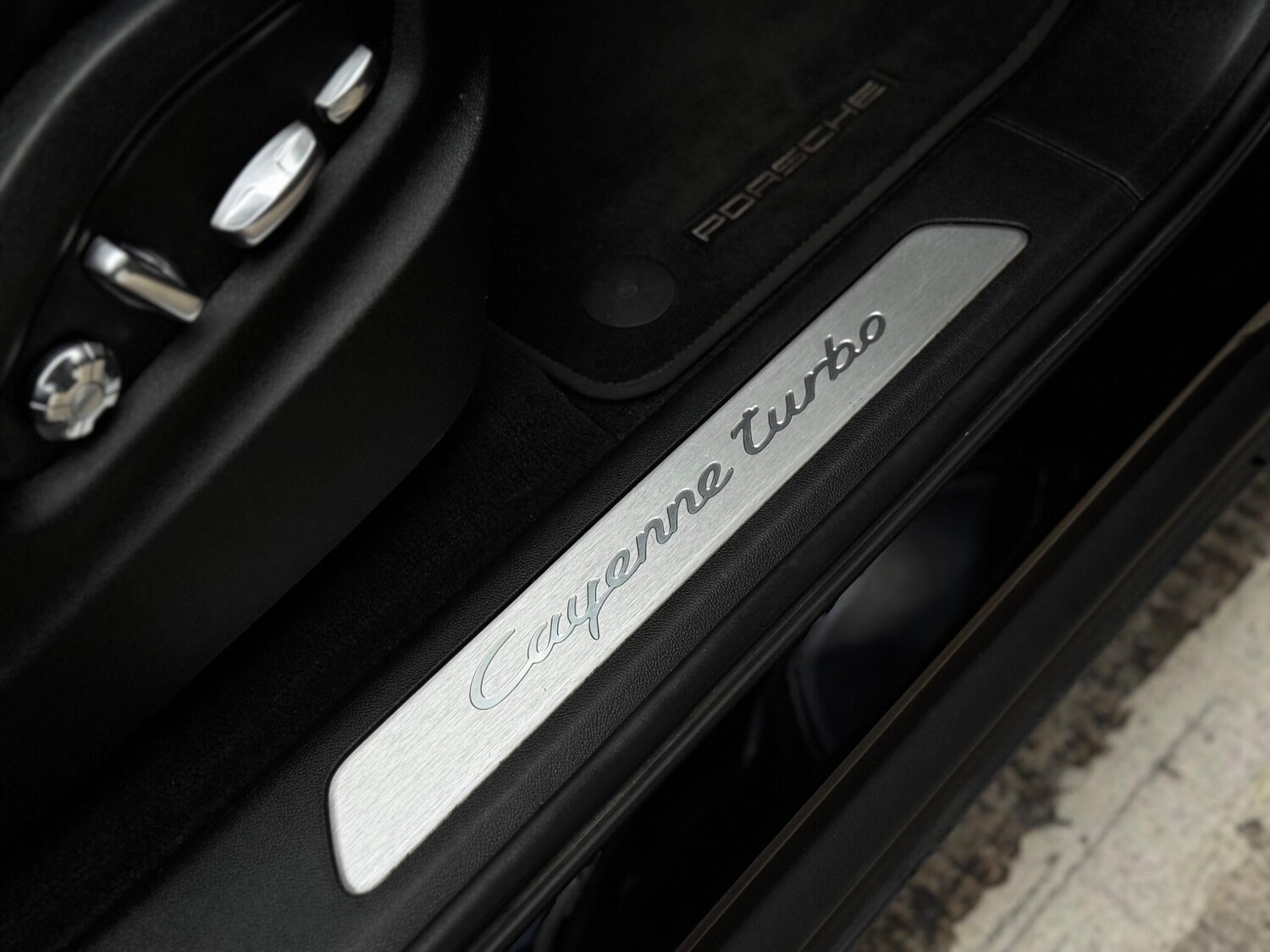 Used Porsche Cayenne for sale - 77330608: Photo 74