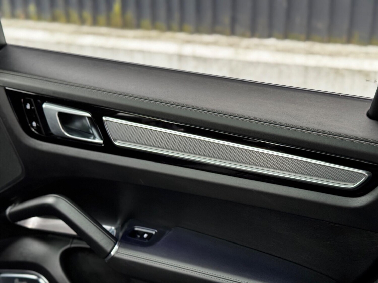 Used Porsche Cayenne for sale - 77330608: Photo 75