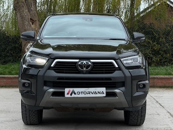 Used Toyota Hilux 2023 for sale - 77783330: Photo
