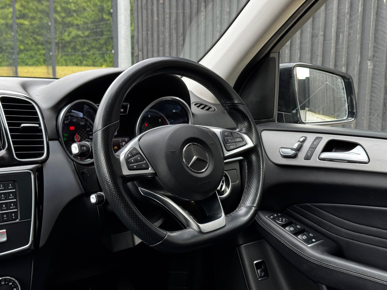 Used Mercedes-Benz GLE 2016 for sale - 76995840: Photo 28