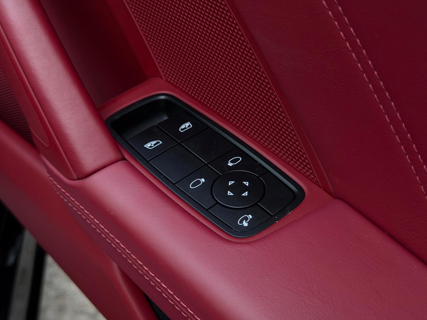 Used Porsche 911 for sale - 77550211: Photo 42