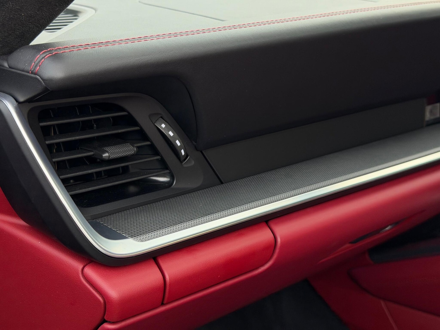 Used Porsche 911 for sale - 77550211: Photo 45