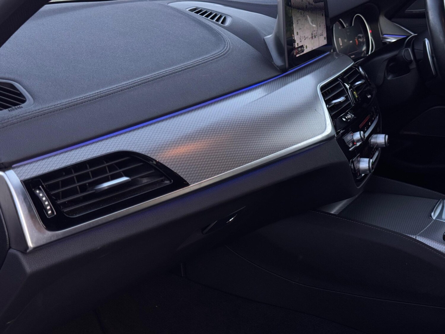 Used BMW 5 Series 2018 for sale - 76562477: Photo 43