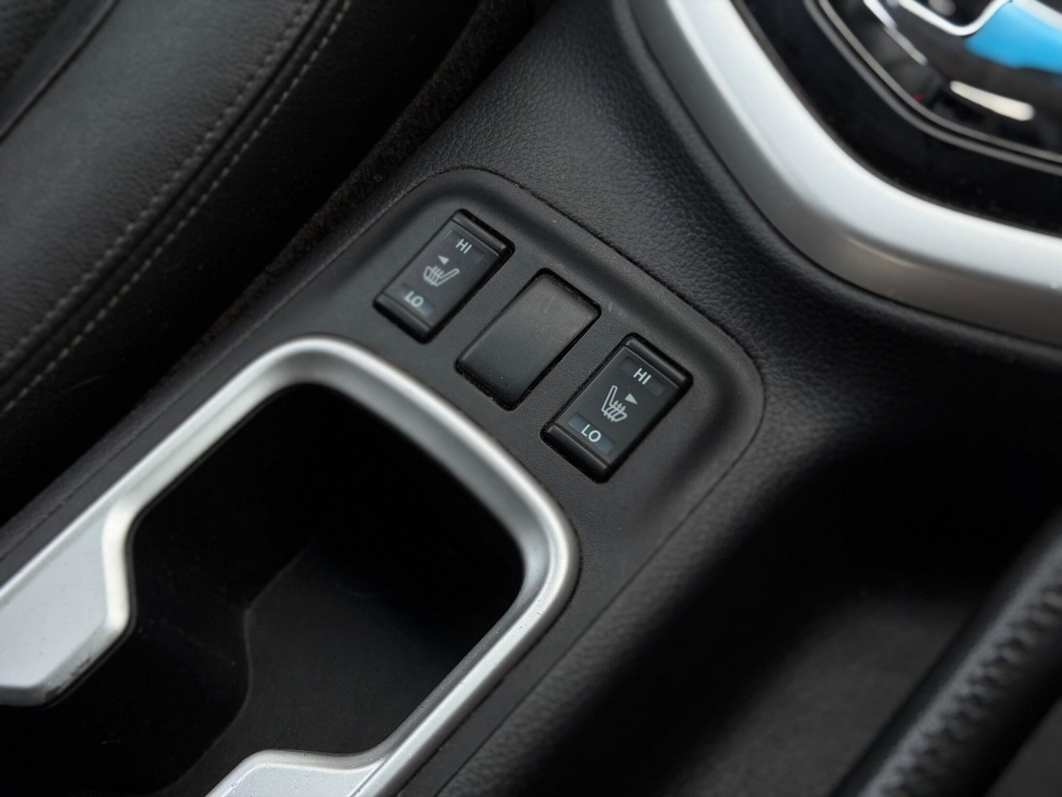 Used Land Rover Defender 2023 for sale - 76964382: Photo 17