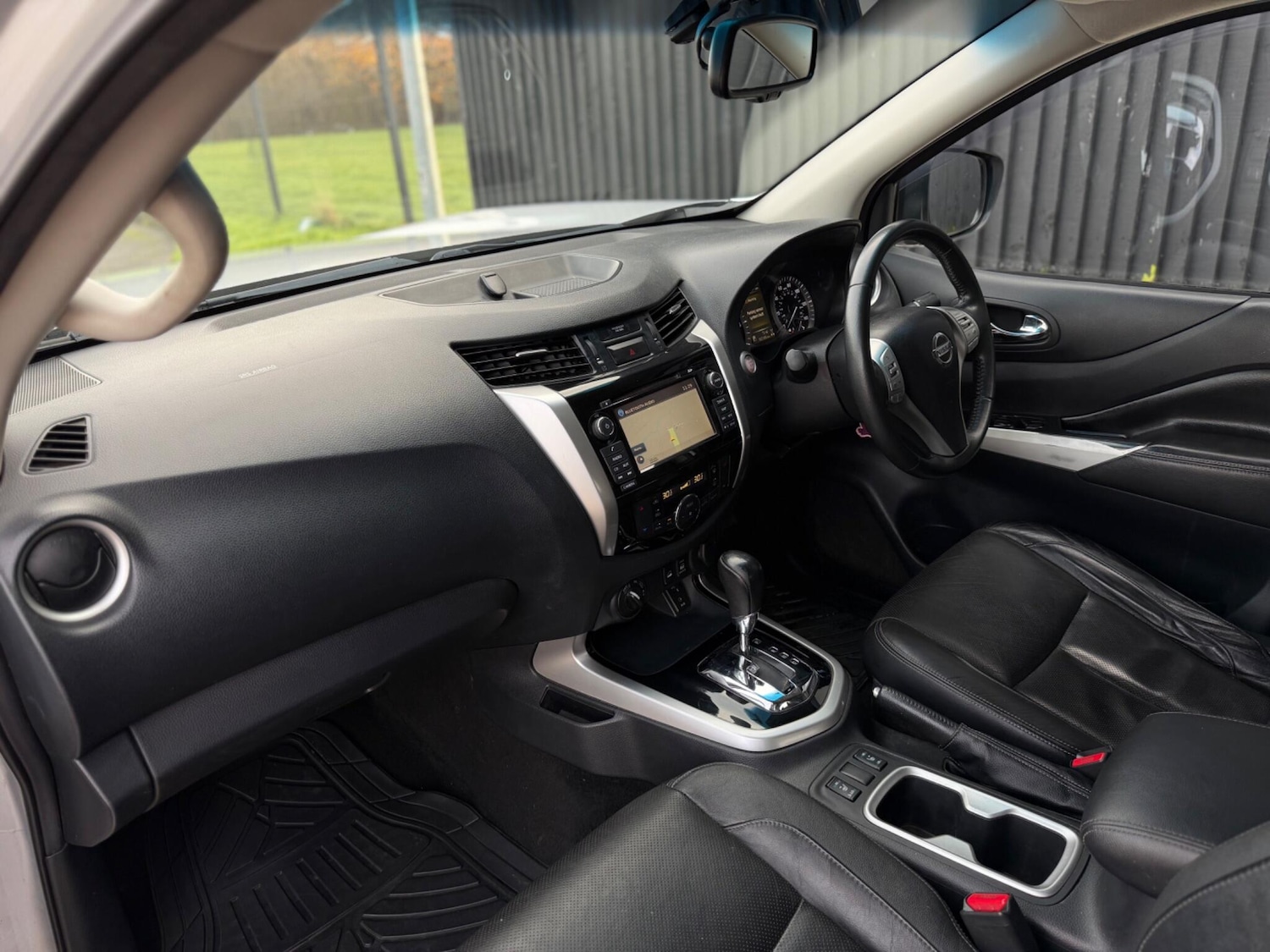 Used Land Rover Defender 2023 for sale - 76964382: Photo 19