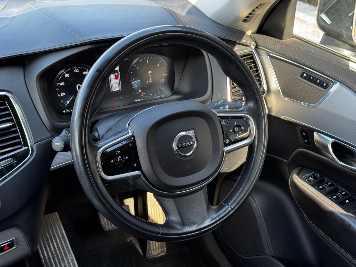 Used Volvo XC90 2015 for sale - 76561122: Photo 46