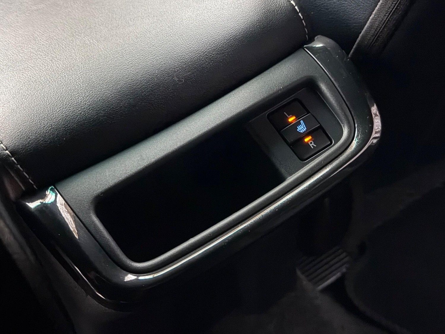 Used Toyota Hilux 2023 for sale - 77387271: Photo 23