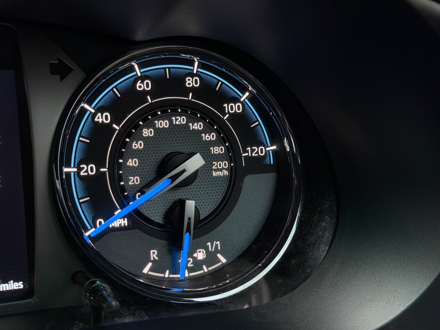 Used Toyota Hilux 2023 for sale - 77387271: Photo 33