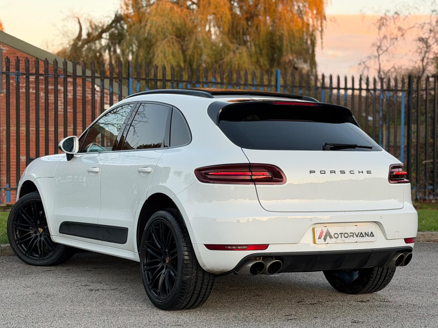 Used Porsche Macan 2016 for sale - 76644838: Photo 11