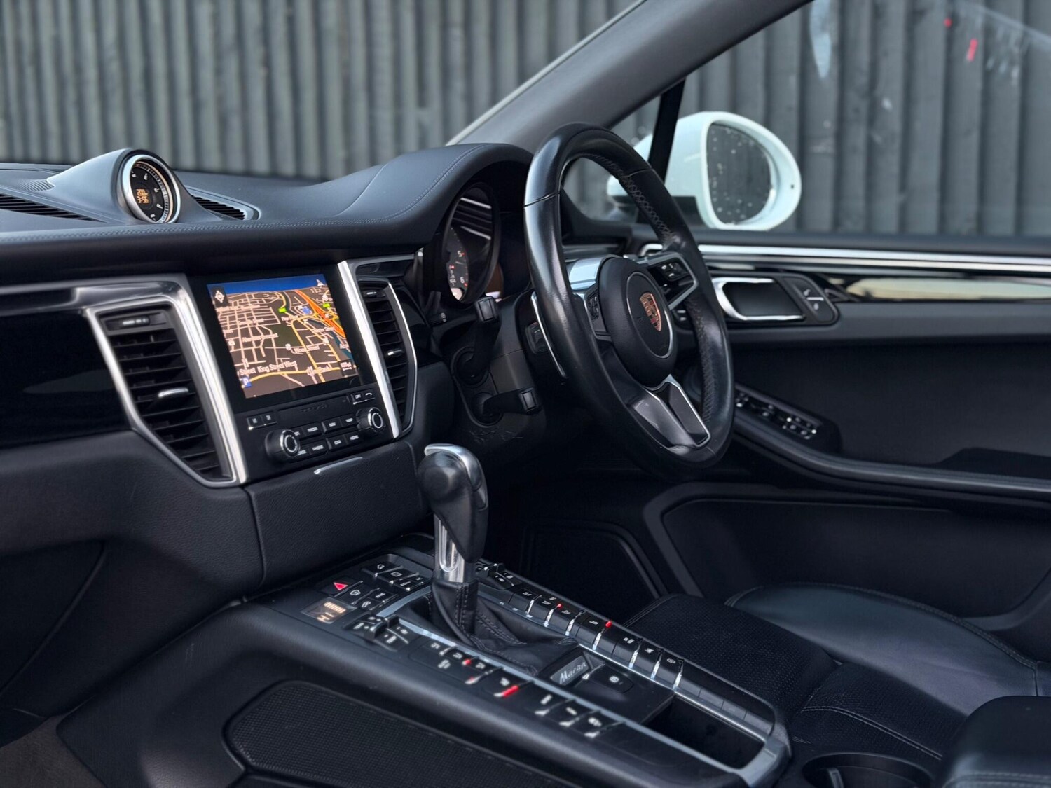 Used Porsche Macan 2016 for sale - 76644838: Photo 18