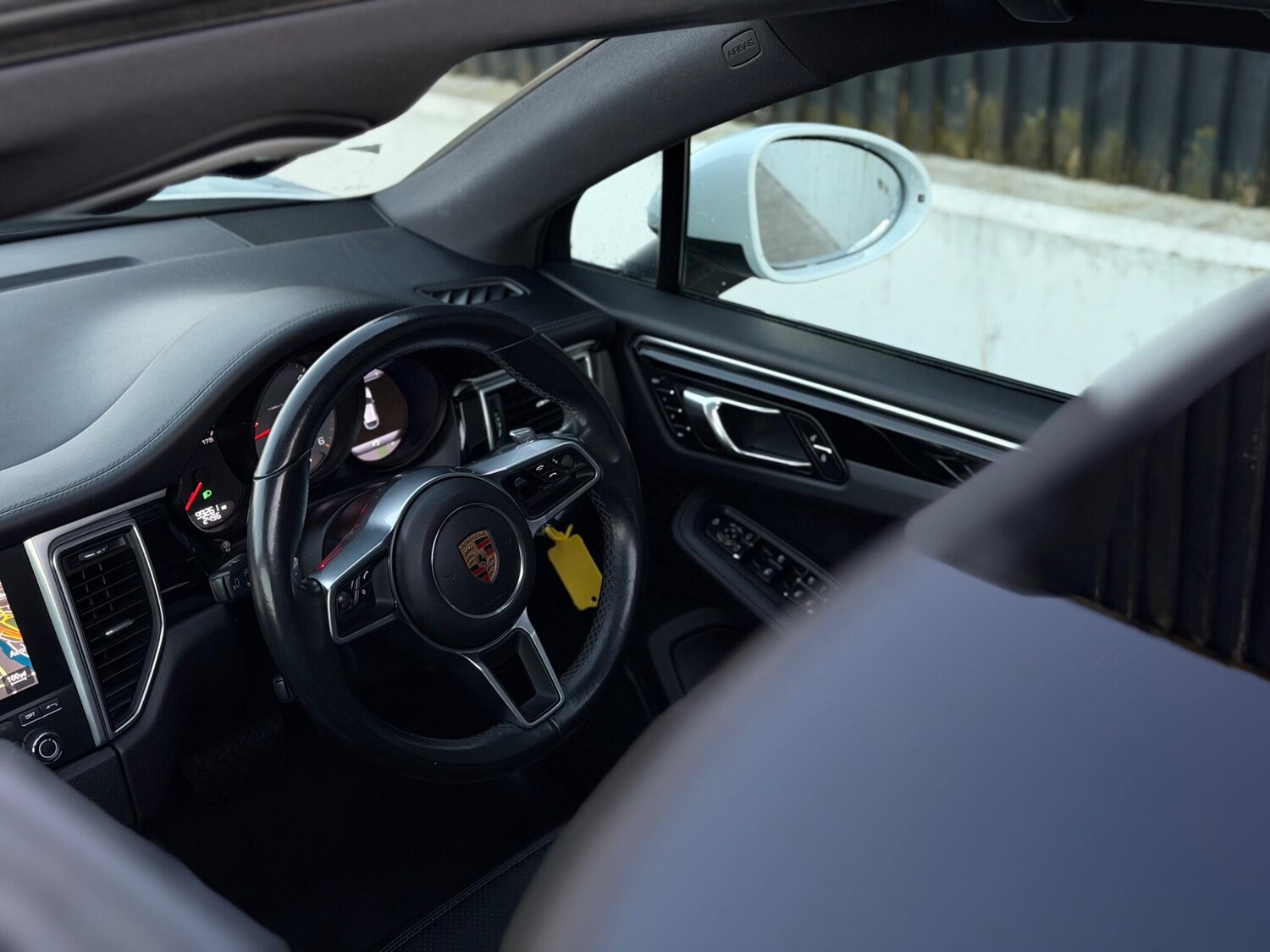 Used Porsche Macan 2016 for sale - 76644838: Photo 19