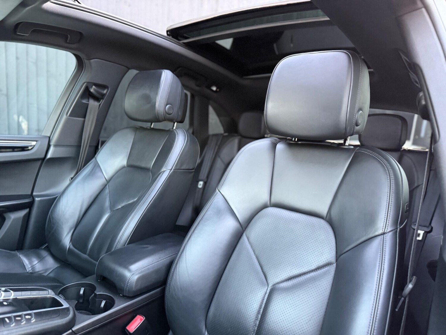 Used Porsche Macan 2016 for sale - 76644838: Photo 36