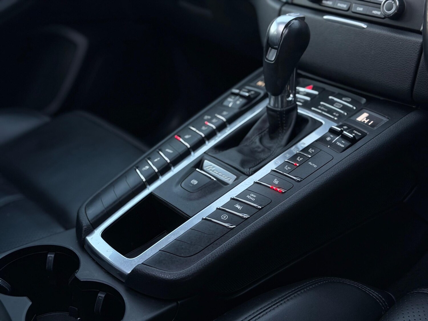 Used Porsche Macan 2016 for sale - 76644838: Photo 37