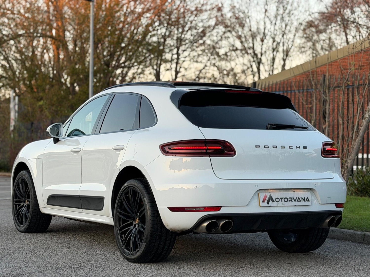 Used Porsche Macan 2016 for sale - 76644838: Photo 4