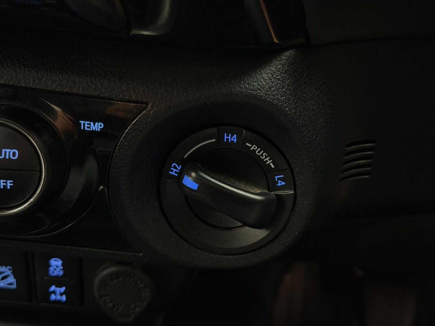 Used Toyota Hilux 2022 for sale - 77305086: Photo 19