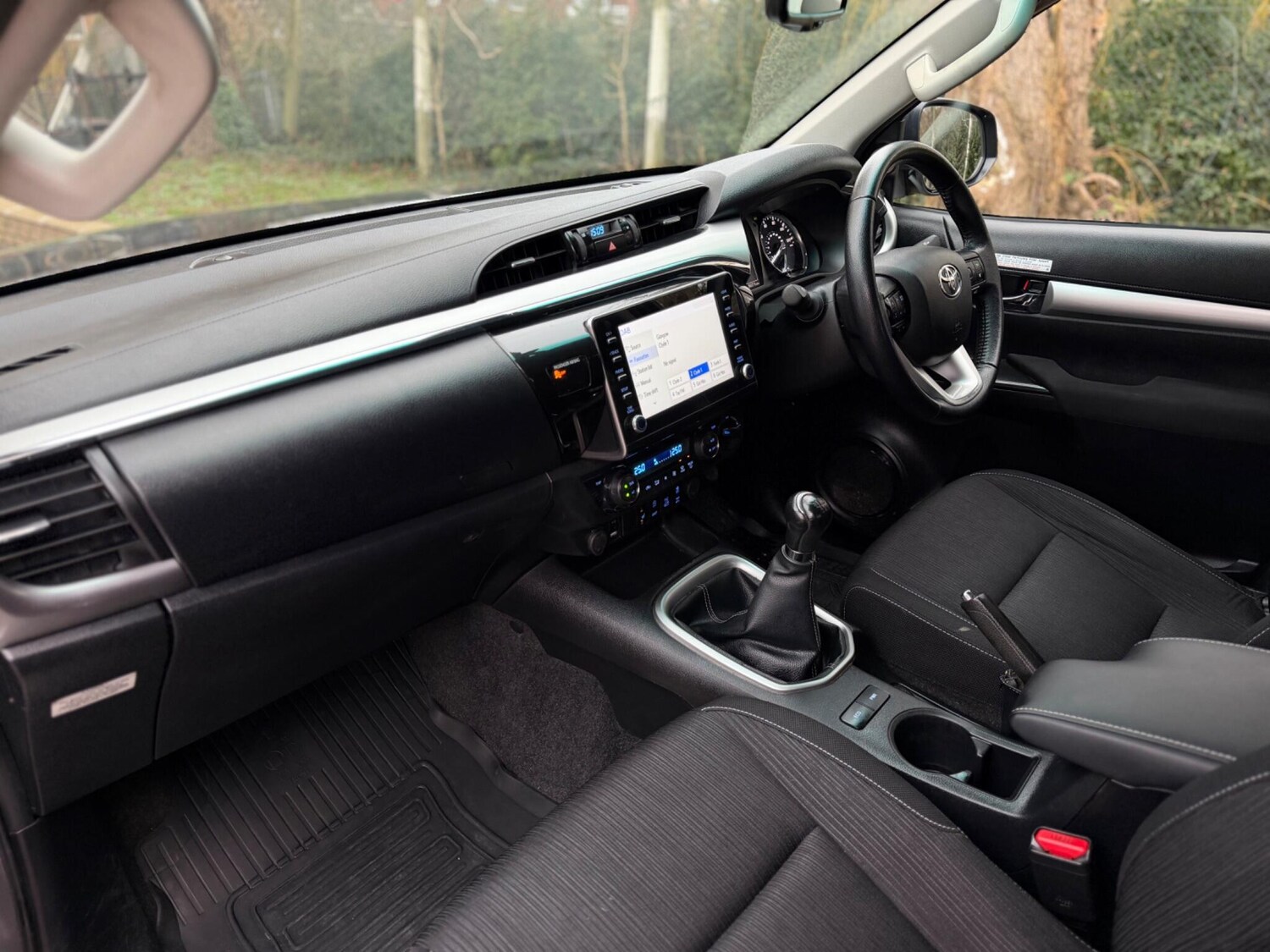 Used Toyota Hilux 2022 for sale - 77305086: Photo 23