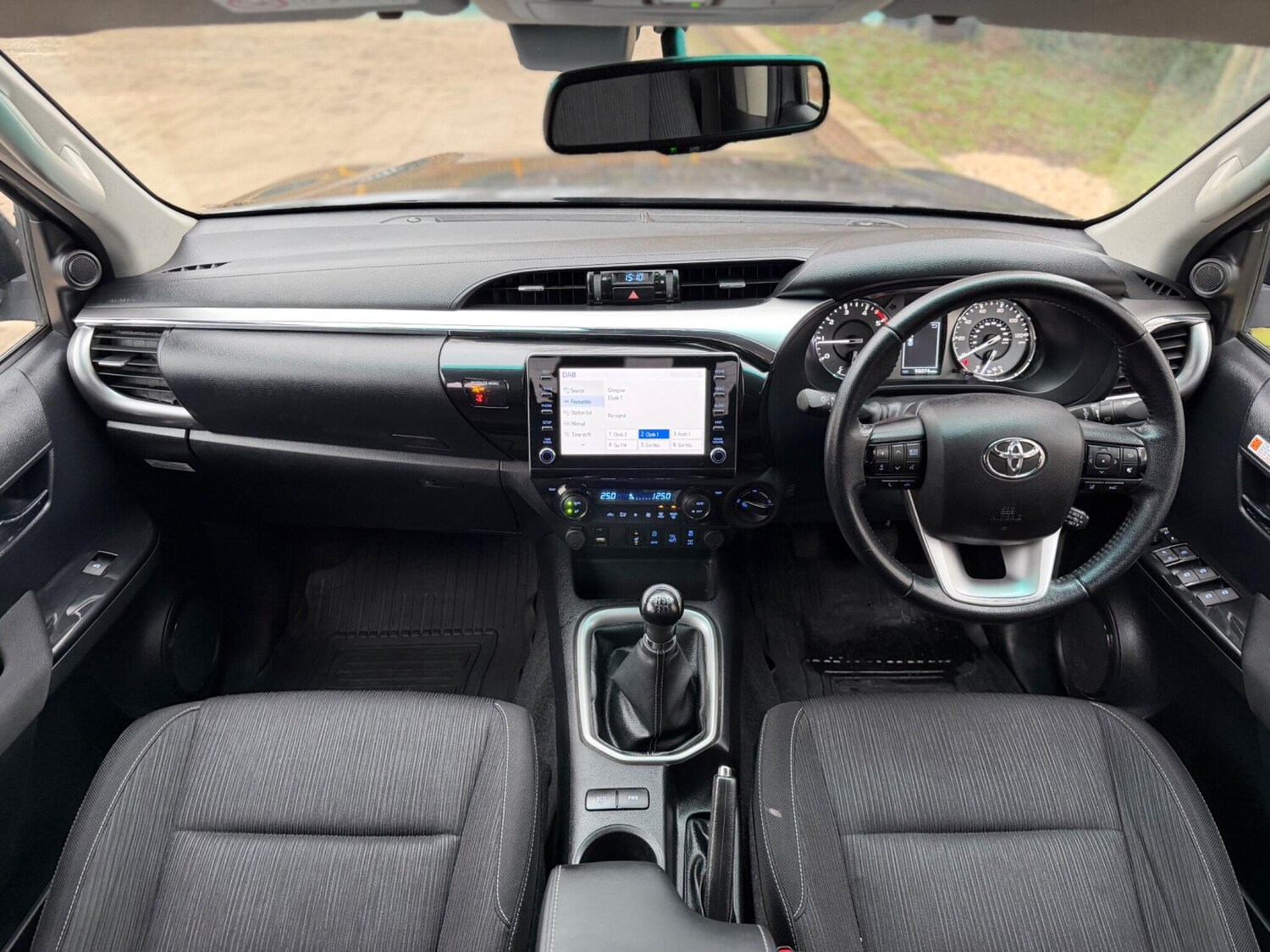 Used Toyota Hilux 2022 for sale - 77305086: Photo 25