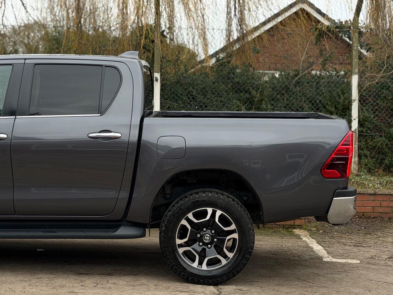 Used Toyota Hilux 2022 for sale - 77305086: Photo 38