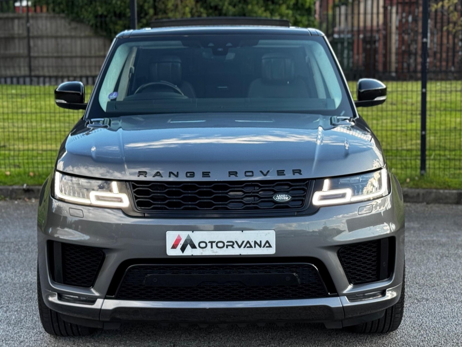 Used Land Rover Range Rover Sport 2019 for sale - 76561799: Photo 2