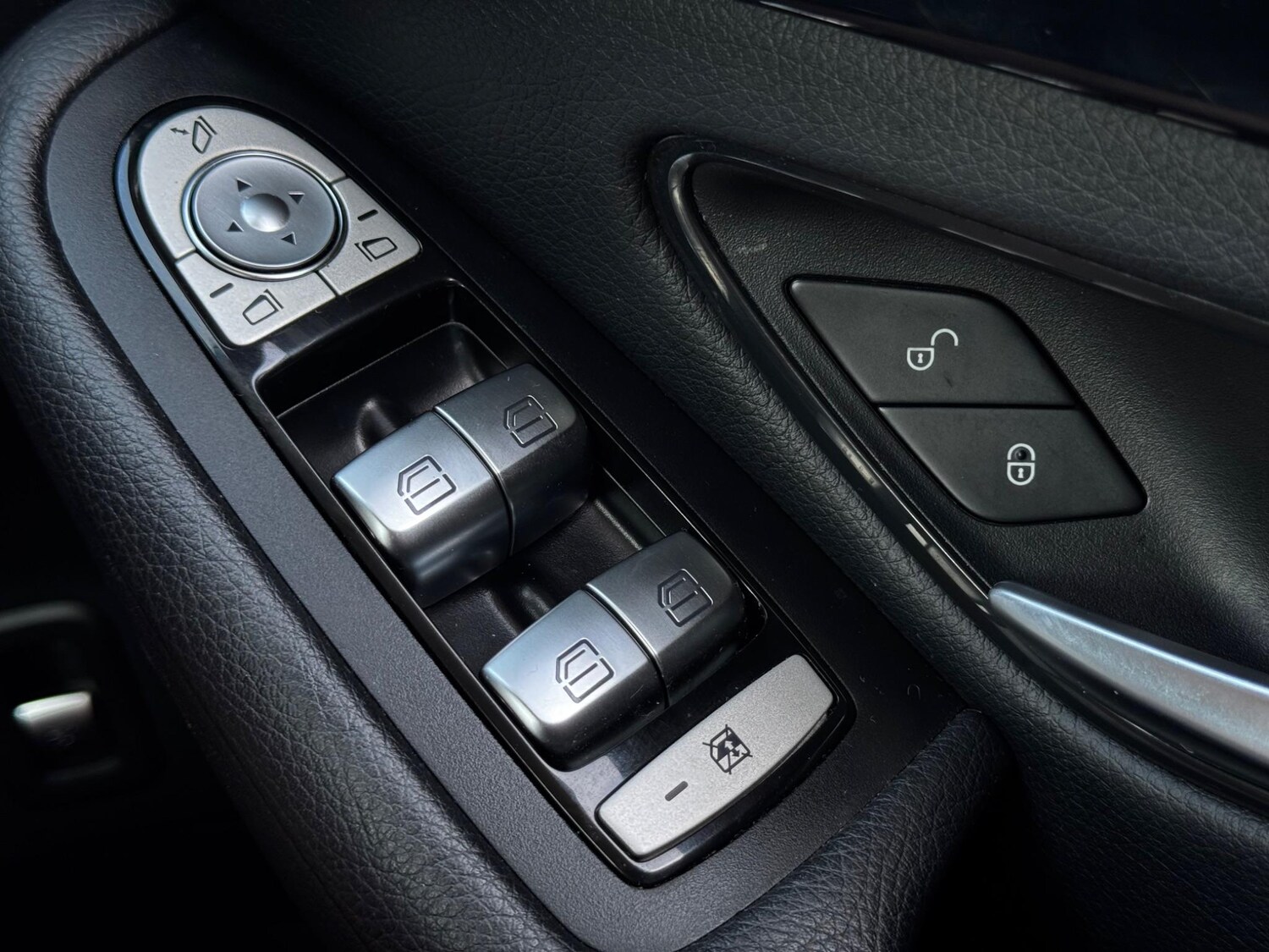 Used Mercedes-Benz GLC 2020 for sale - 76560962: Photo 20