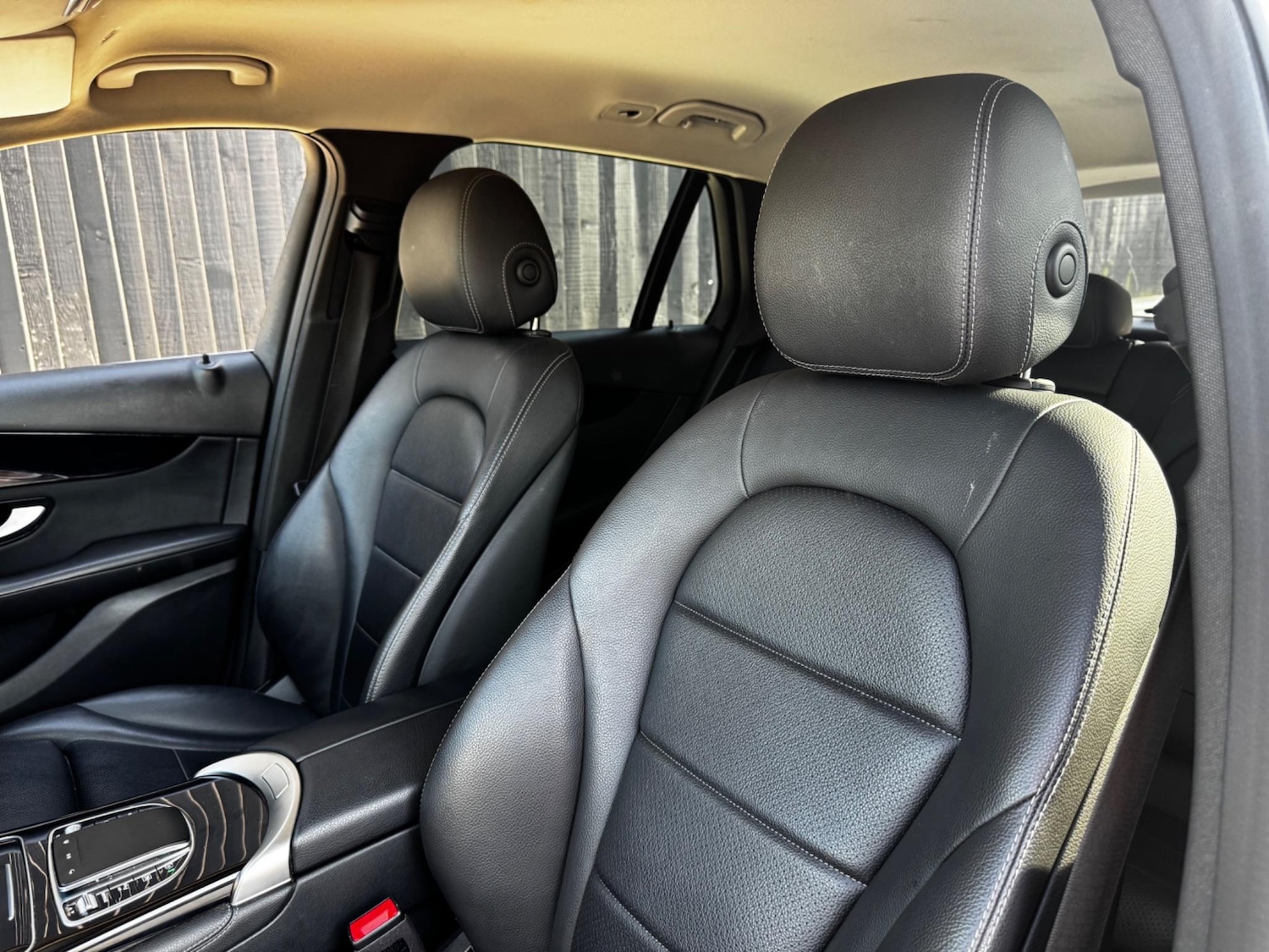 Used Mercedes-Benz GLC 2020 for sale - 76560962: Photo 5