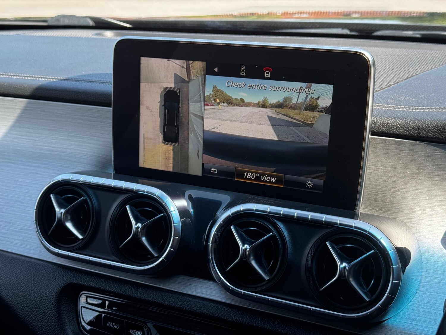 Used Mercedes-Benz X Class 2018 for sale - 76562495: Photo 31