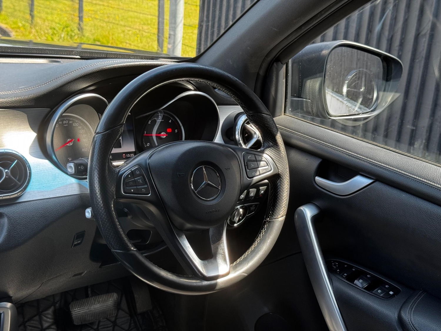 Used Mercedes-Benz X Class 2018 for sale - 76562495: Photo 47