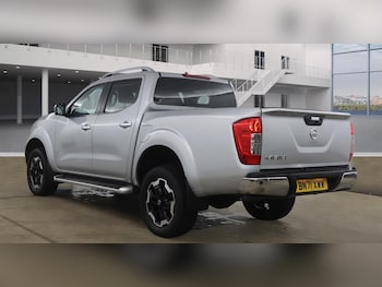 Used Nissan Navara 2021 for sale - 76752605: Photo